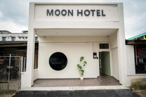 Moon Hotel